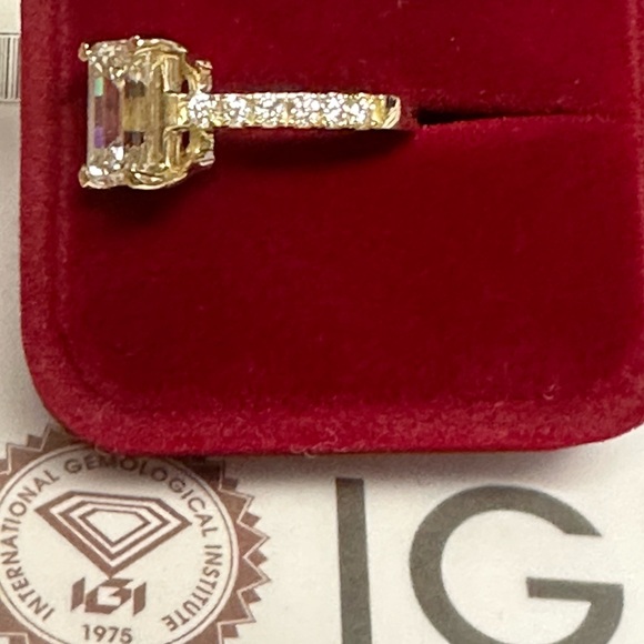 NEW 3.59 Emerald cut center stone lab diamond ring - Picture 2 of 5